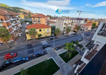 Two-room apartment San Bartolomeo al Mare - photo 33