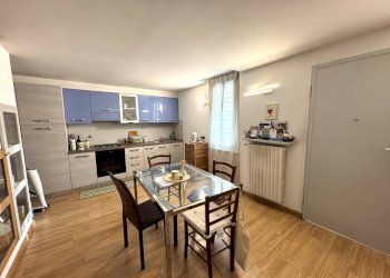 Bilocale Torino (zona San Donato) - foto 2