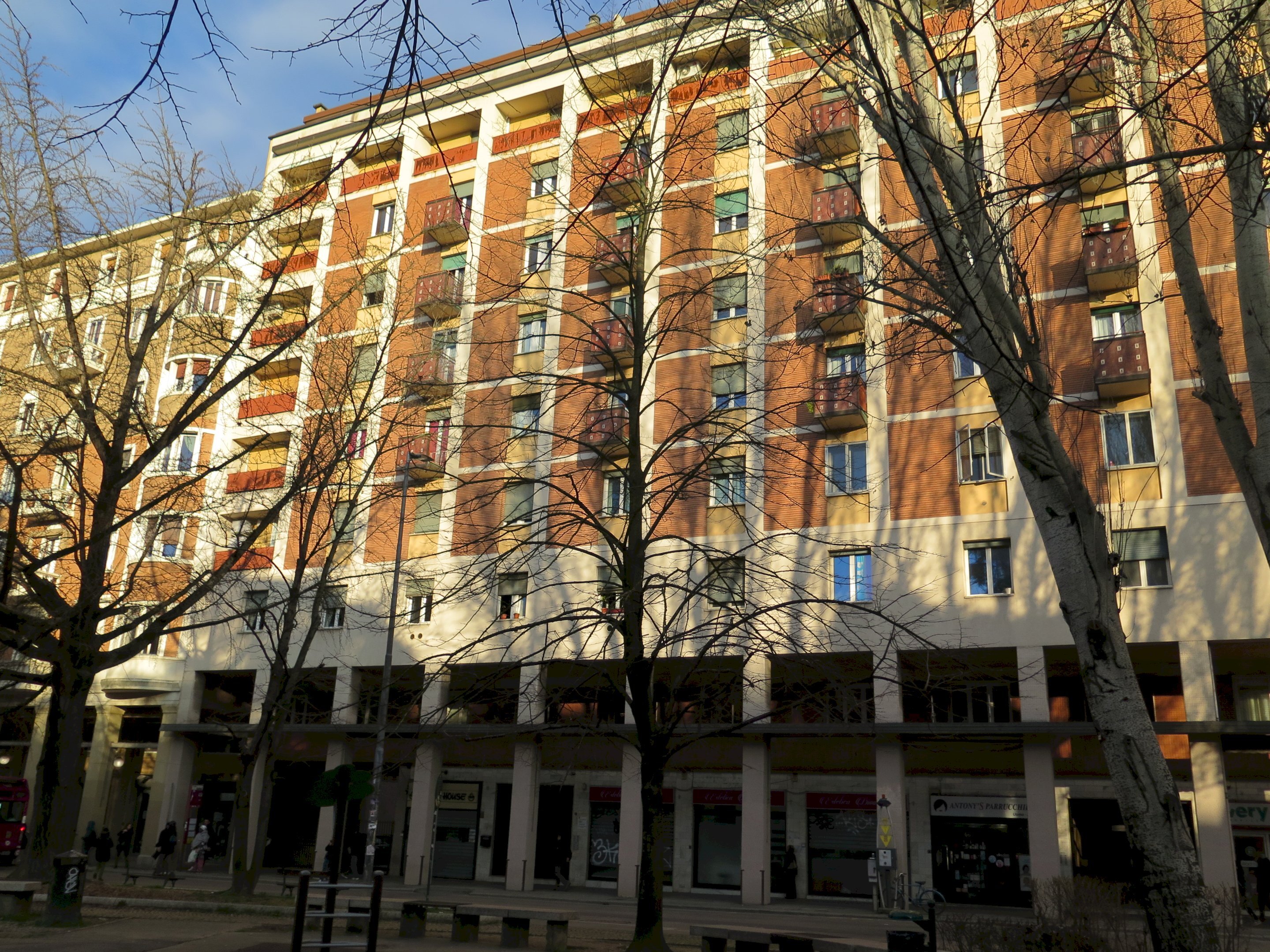 Four-room apartment Bologna (neighborhood Bolognina) - photo 1