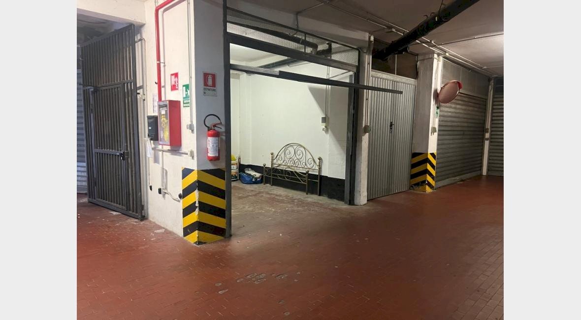 Posto Auto Genova - foto 3