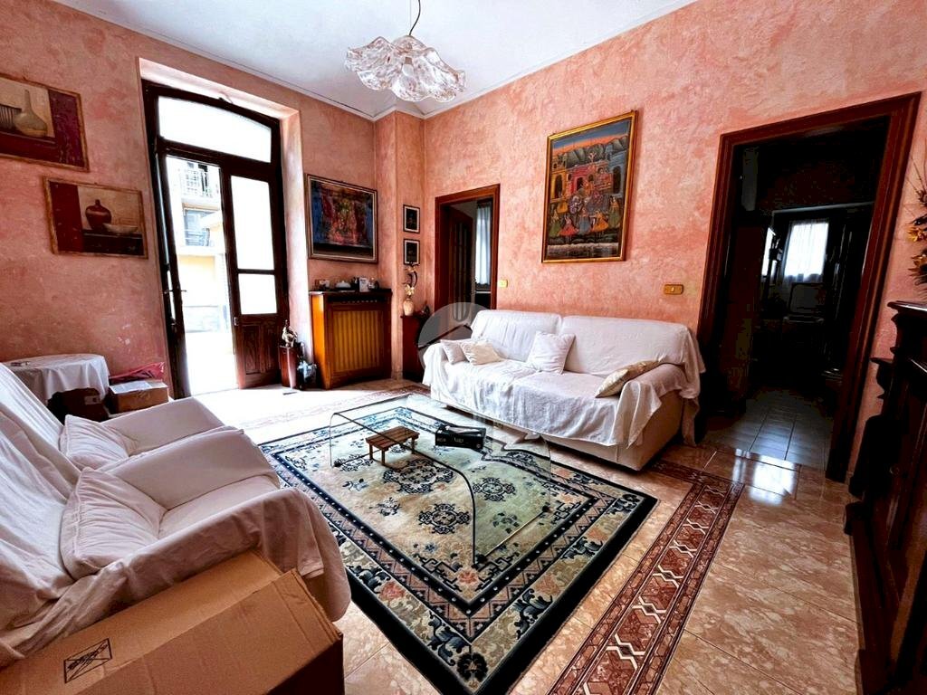 Trilocale Via Cocconato, Torino (zona Madonna del Pilone) - foto 1