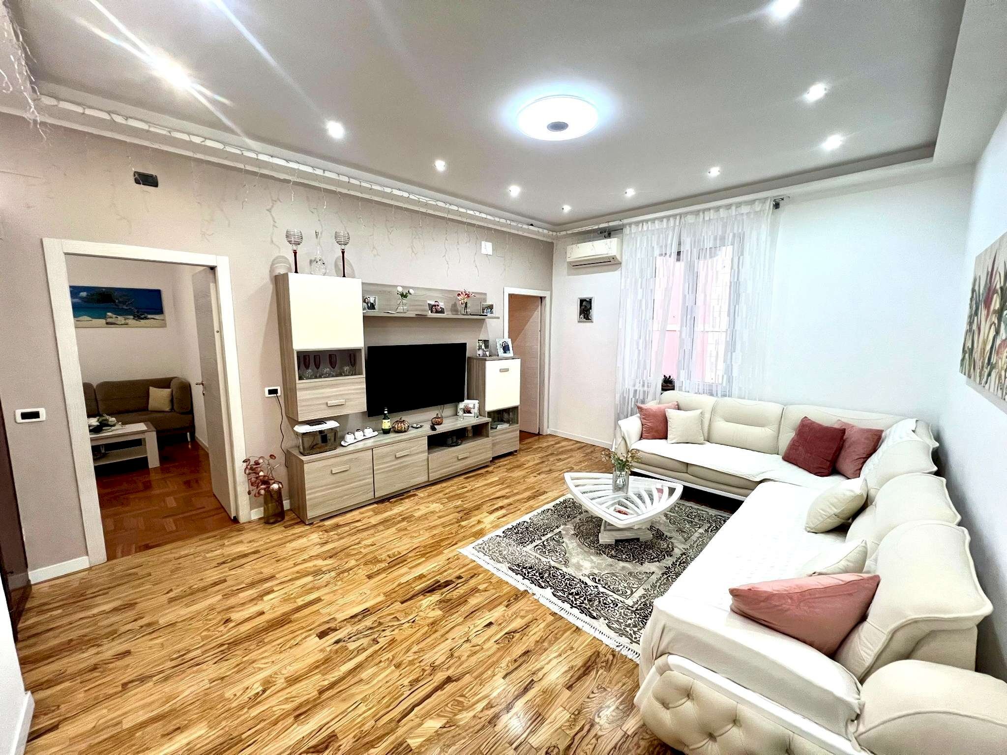 Four-room apartment Genova (neighborhood Sampierdarena) - photo 1