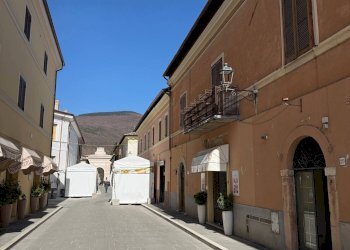 Foto 2 - Negozio Corso Sertorio, Norcia - foto 2
