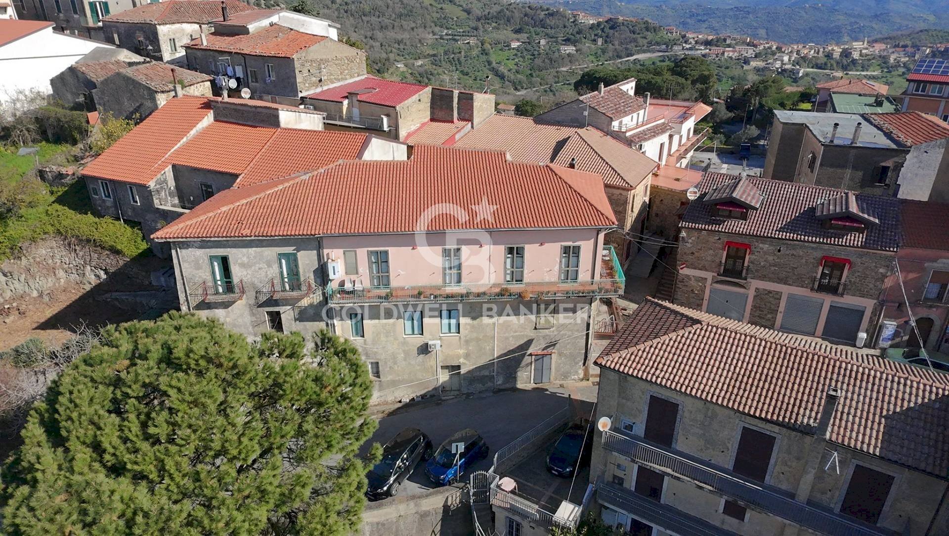 Foto 1 - Casa semi indipendente Via Ripetta
 
5, Lustra - foto 1