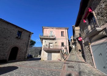 Foto 1 - Casa semi indipendente Via Ripetta
 
5, Lustra - foto 1