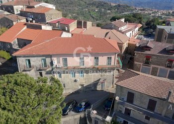 Foto 1 - Semi-detached house Via Ripetta
 
5, Lustra - photo 1