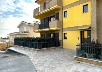 Foto 2 - Quadrilocale STRADA PALUDI 306, Fermo - foto 2