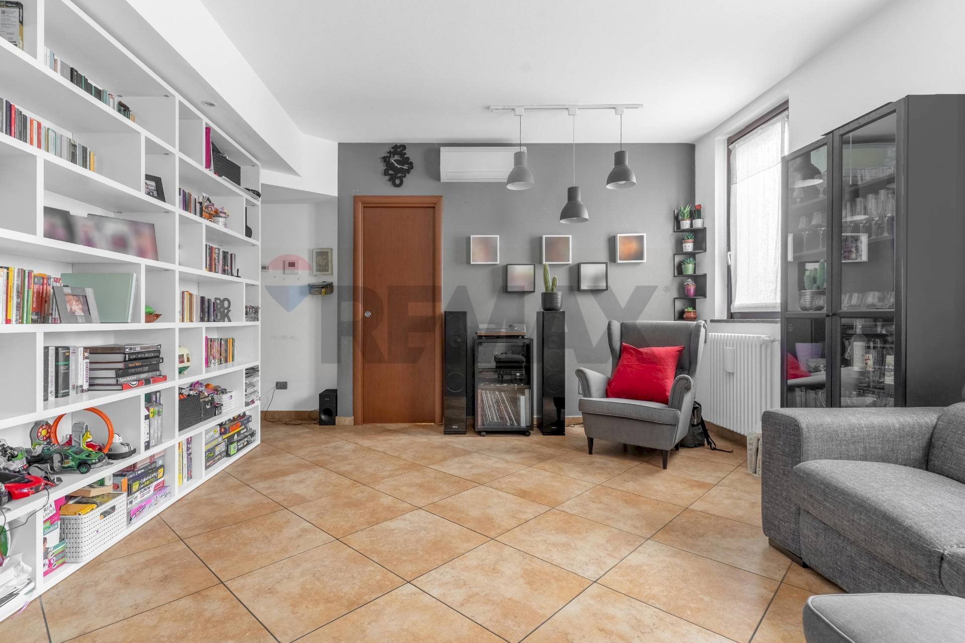 Soggiorno - Trilocale VIA PRIVATA BORSELLINO
 
22, Pogliano Milanese - foto 1