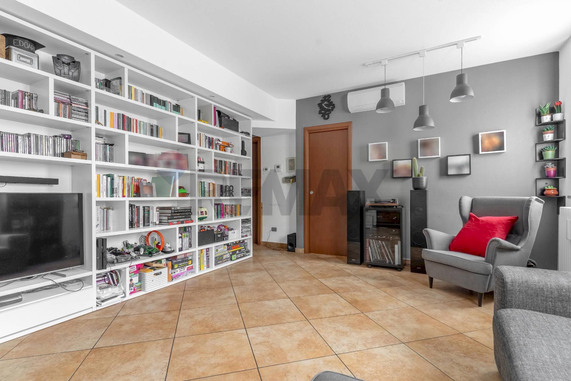 Soggiorno - Trilocale VIA PRIVATA BORSELLINO
22, Pogliano Milanese - foto 3