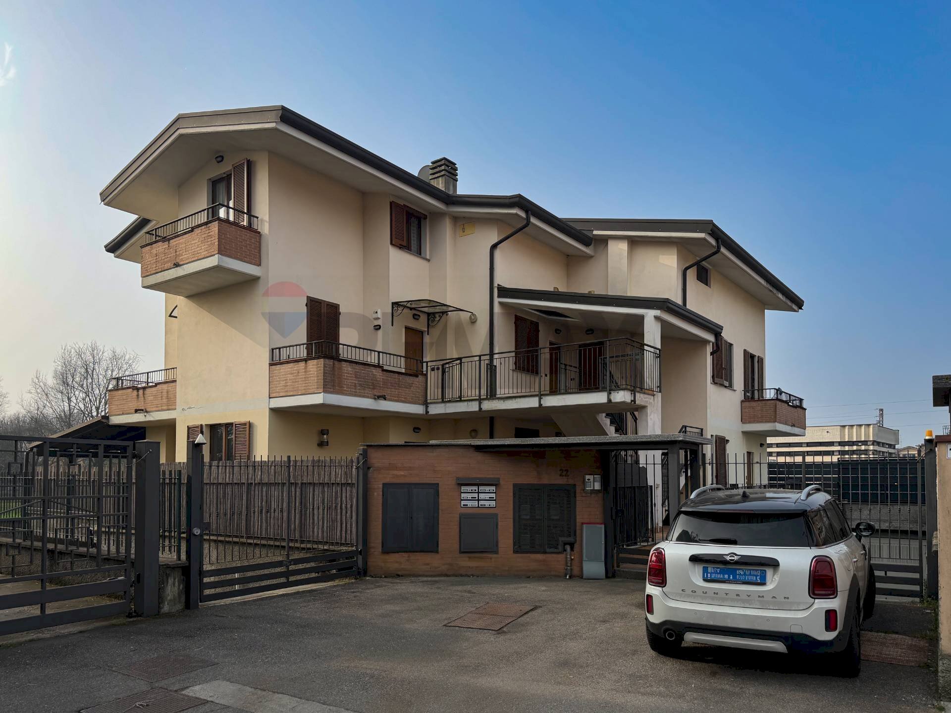 Casa all\'aperto - Trilocale VIA PRIVATA BORSELLINO
 
22, Pogliano Milanese - foto 1