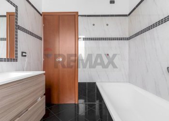 Bagno - Trilocale VIA PRIVATA BORSELLINO
 
22, Pogliano Milanese - foto 10