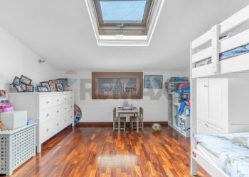 Camera / camera da letto - Trilocale VIA PRIVATA BORSELLINO
 
22, Pogliano Milanese - foto 12