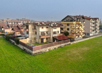 Edificio all\'aperto - Three-room apartment VIA PRIVATA BORSELLINO
 
22, Pogliano Milanese - photo 23