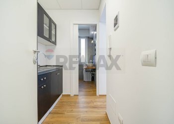 Hall / corridoio - One-room apartment Via Monte Ceneri
 
6, Rho - photo 9