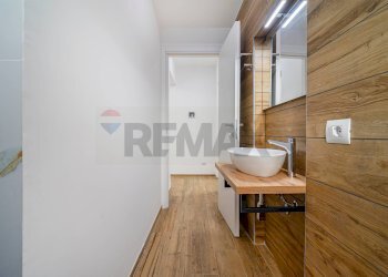 Bagno - One-room apartment Via Monte Ceneri
 
6, Rho - photo 13