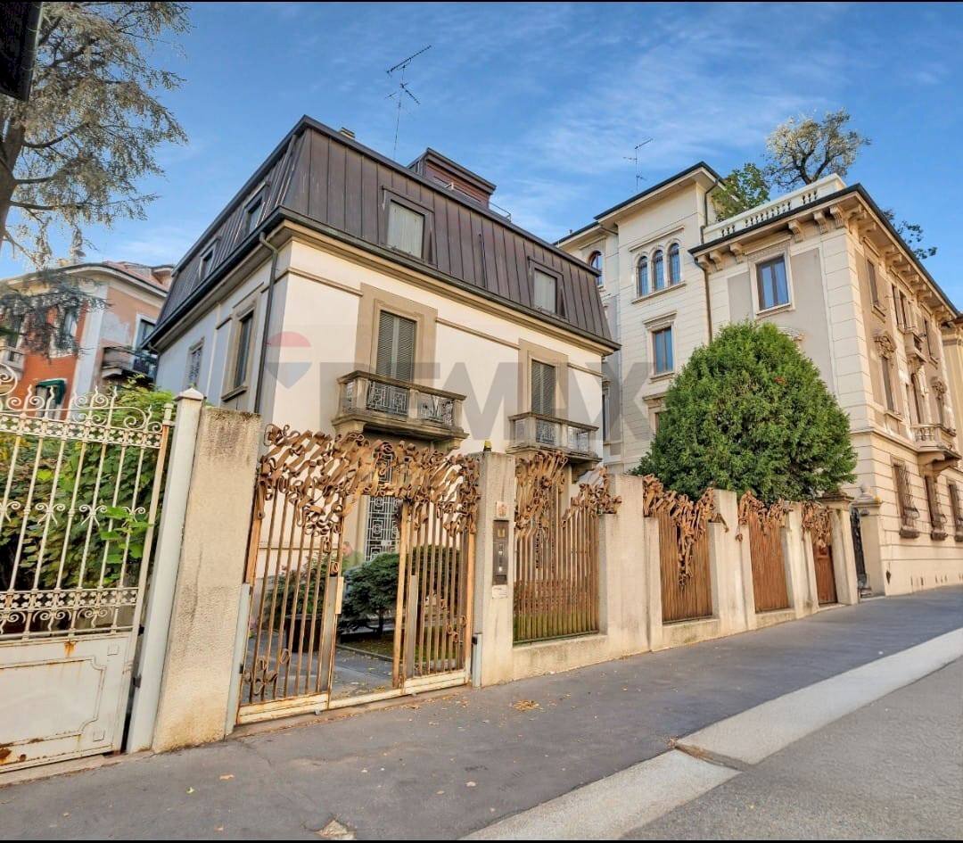 Edificio all\'aperto - Villa Milano - foto 1