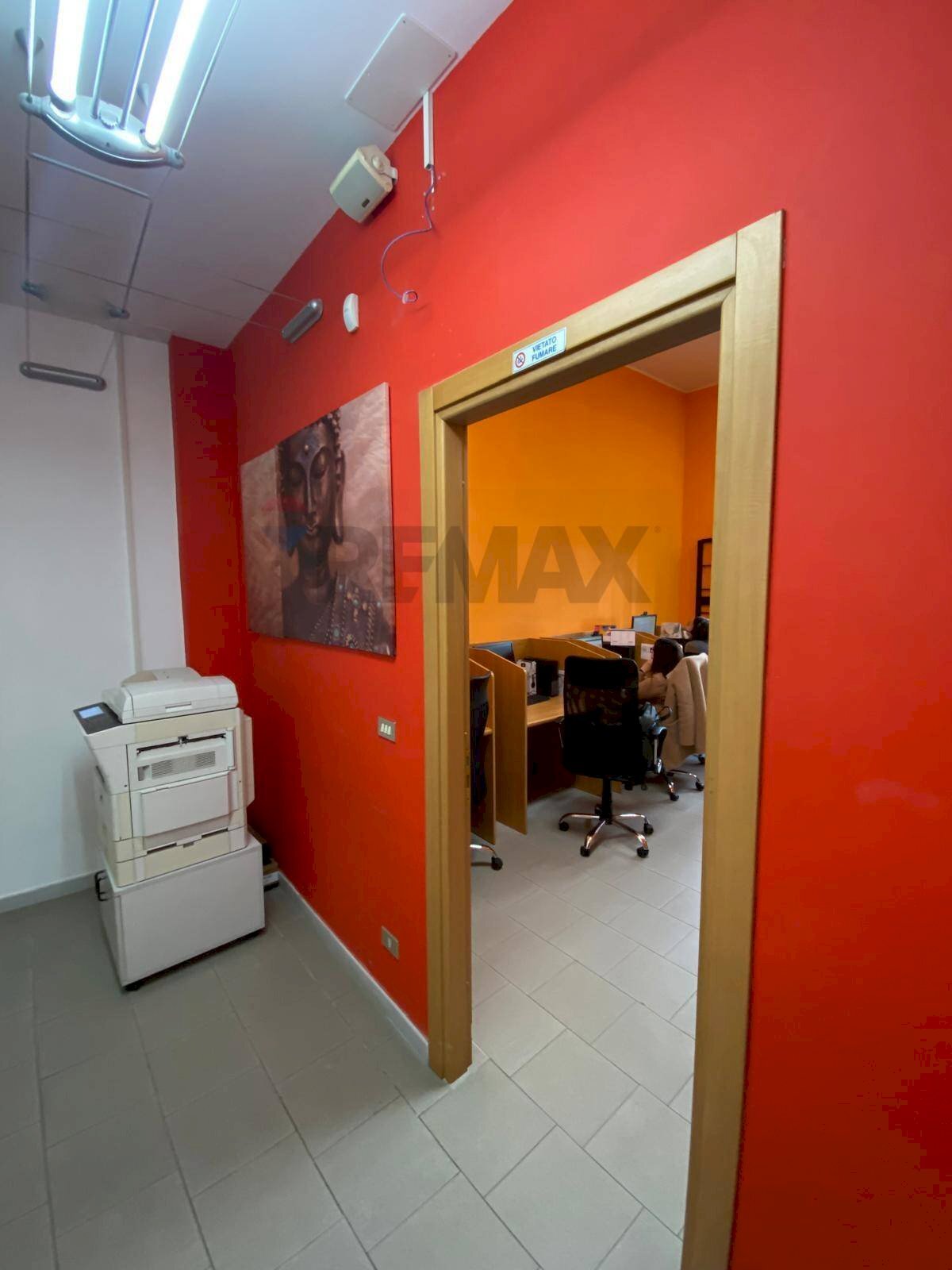 Hall / corridoio - Office Via San Tommaso D'aquino
6, Bari - photo 2