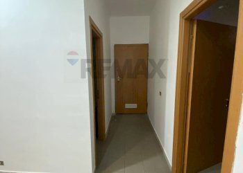 Hall / corridoio - Office Via San Tommaso D'aquino
 
6, Bari - photo 4