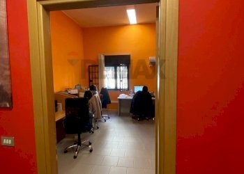 Ufficio - Office Via San Tommaso D'aquino
 
6, Bari - photo 11