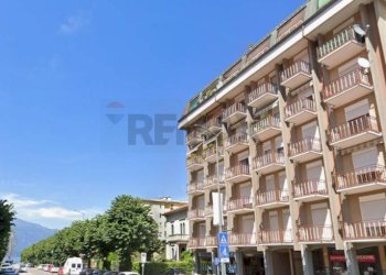 Edificio all\'aperto - Bilocale Luino - foto 1