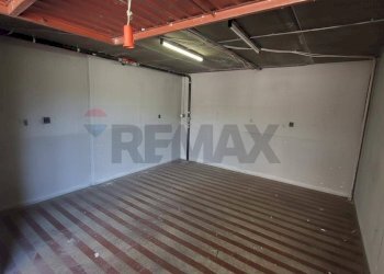 Parcheggio - Bar Tavola Calda - Fredda Luino - foto 13