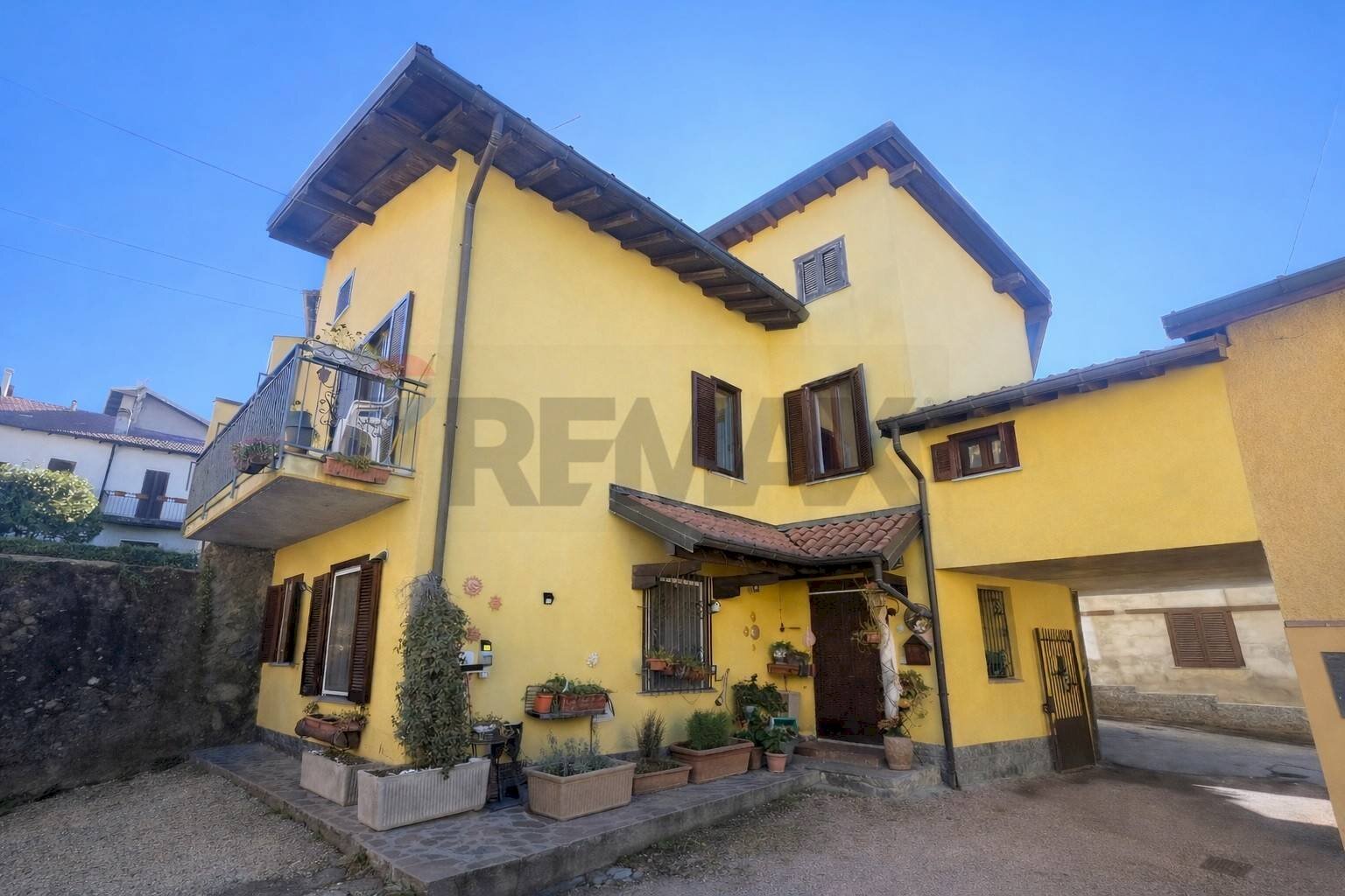 Casa all\'aperto - Casa semi indipendente Via Broglio
 
6, Cocquio-Trevisago - foto 2