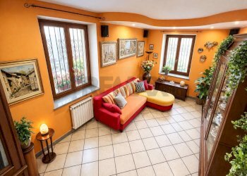 Soggiorno - Casa semi indipendente Via Broglio
 
6, Cocquio-Trevisago - foto 8