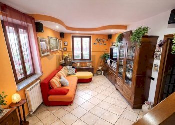 Soggiorno - Casa semi indipendente Via Broglio
 
6, Cocquio-Trevisago - foto 9