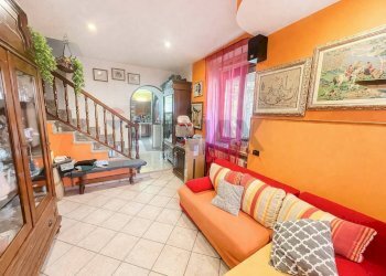 Soggiorno - Casa semi indipendente Via Broglio
 
6, Cocquio-Trevisago - foto 10