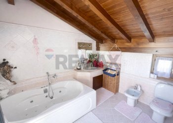 Bagno - Casa semi indipendente Via Broglio
 
6, Cocquio-Trevisago - foto 14