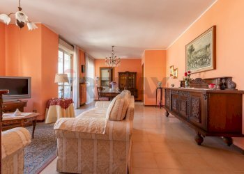 Soggiorno - Quadrilocale VIA RODARI
 
35, Varese - foto 2