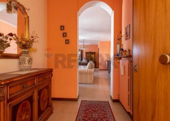 Hall / corridoio - Quadrilocale VIA RODARI
 
35, Varese - foto 3