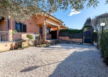 Casa all\'aperto - Villa a Schiera Via Provinciale 28a
 
64, Nerola - foto 5