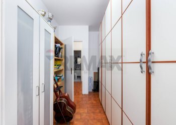 Hall / corridoio - Quadrilocale VIA PIETRO NENNI
 
37, Monterotondo - foto 21