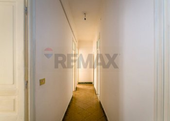 Hall / corridoio - Apartment Via Saverio Cavallari
 
28, Palermo - photo 6