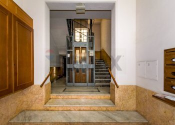 Ingresso stabile - Apartment Via Saverio Cavallari
 
28, Palermo - photo 15