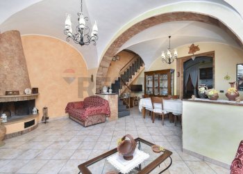 Soggiorno - Casa indipendente Via Nunziata Piedimonte
 
267, Mascali - foto 3