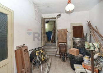 Dispensa di stoccaggio - Casa indipendente Via Nunziata Piedimonte
 
267, Mascali - foto 7