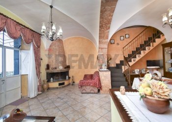 Soggiorno - Casa indipendente Via Nunziata Piedimonte
 
267, Mascali - foto 35