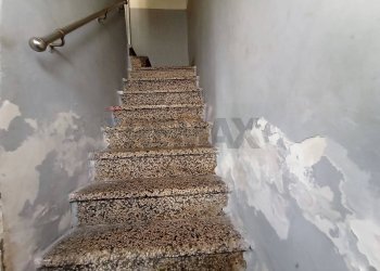 Scale - Independent house Via Giuseppe Di Vittorio
 
4, Ramacca - photo 11