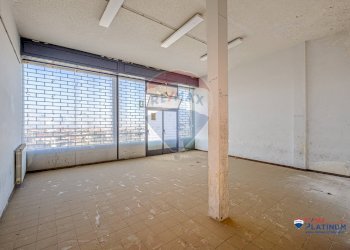 Stanza vuota - Locale Commerciale Vittorio Emanuele
 
424, Paterno - foto 6