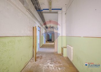 Hall / corridoio - Locale Commerciale Vittorio Emanuele
 
424, Paterno - foto 8