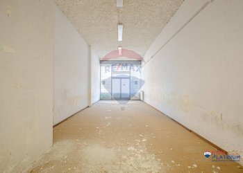 Stanza vuota - Locale Commerciale Vittorio Emanuele
 
424, Paterno - foto 2