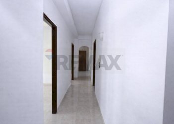 Hall / corridoio - Appartamento Via San Biagio
 
snc, Fiumefreddo di Sicilia - foto 3