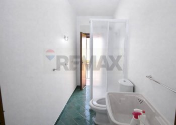 Bagno - Appartamento Via San Biagio
 
snc, Fiumefreddo di Sicilia - foto 12