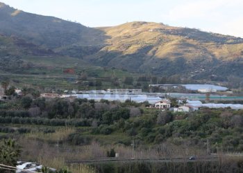 Vista delle montagne - Appartamento Via San Biagio
 
snc, Fiumefreddo di Sicilia - foto 20