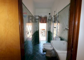 Bagno - Appartamento Via San Biagio
 
snc, Fiumefreddo di Sicilia - foto 15