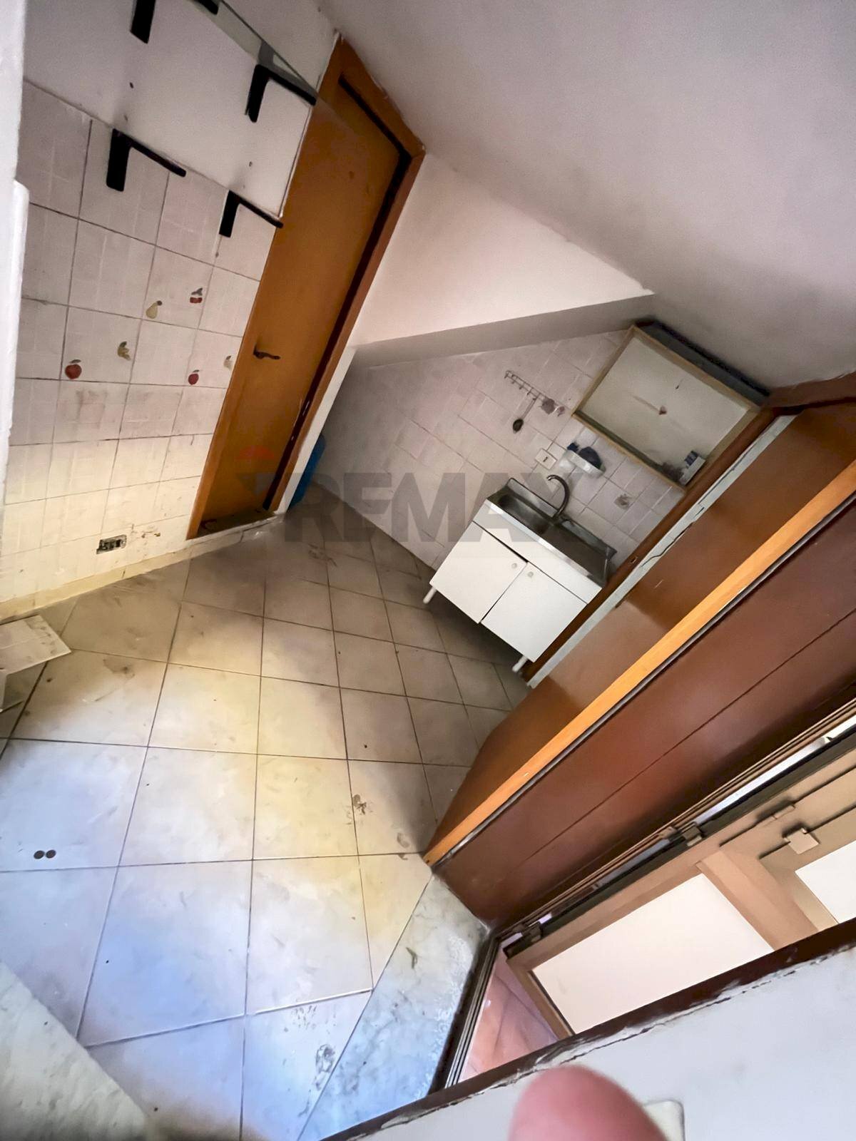 Stanza vuota - Trilocale Via Vezzosi
 
14, Catania - foto 2