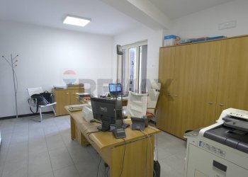 Ufficio - Appartamento Corso Italia
 
164, Acireale - foto 12