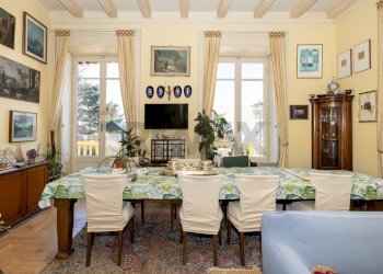 Sala da pranzo - Villa Via Roma
 
11, Brunate - foto 15